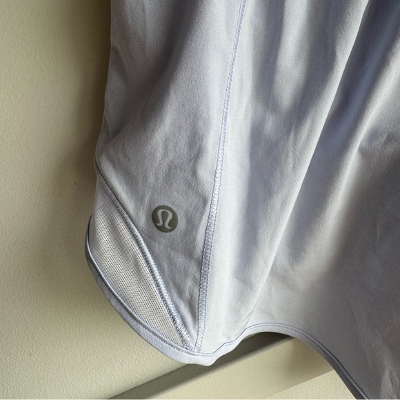 Lululemon Hotty Hot Shorts Pastel Blue Purple Low Rise Linen size 6 - Picture 7 of 11